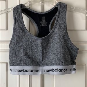 NEW BALANCE Sportsbra